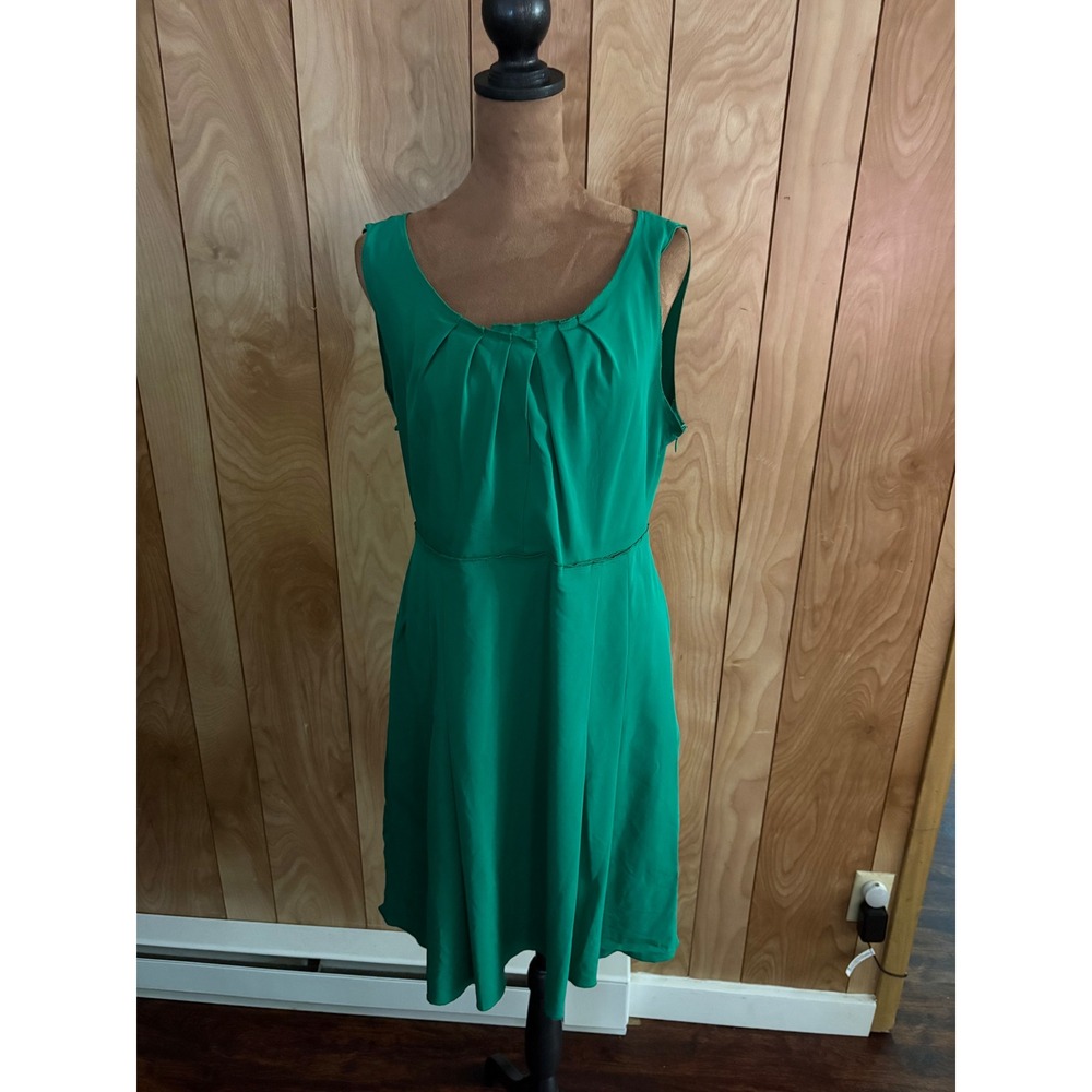 Elie Tahari Emerald Green Pleated Sleeveless Cocktail Dress Size 10